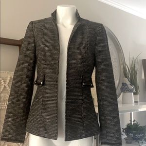 Tahari Women’s jacket size 2